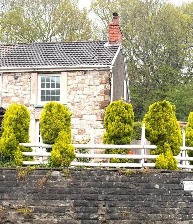 2-Bed Cottage In In Welsh Valley Nr Swansea Exterior photo